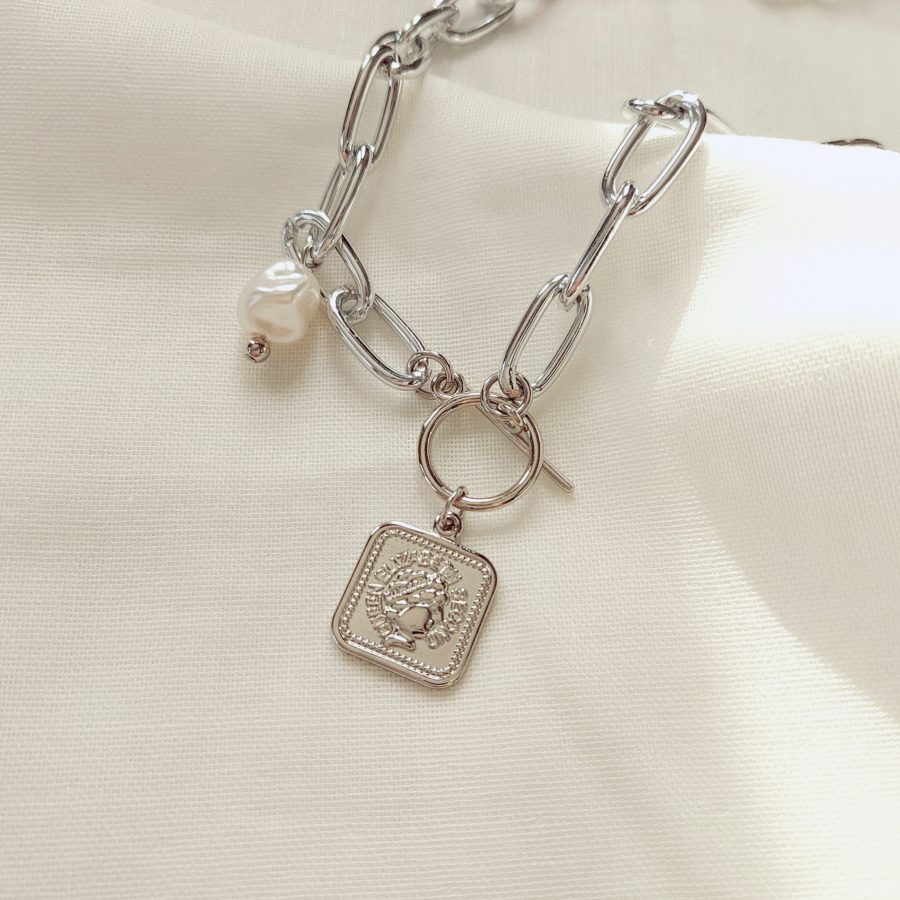 【アルミ素材で軽い】ボリュームチェーンのマンテルネックレス[Photo2]