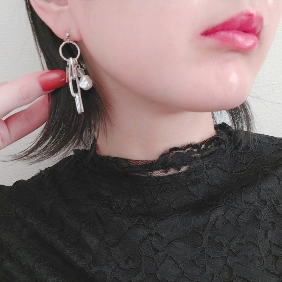 65．モードなパールアクセントピアス/イヤリング[Photo2]
